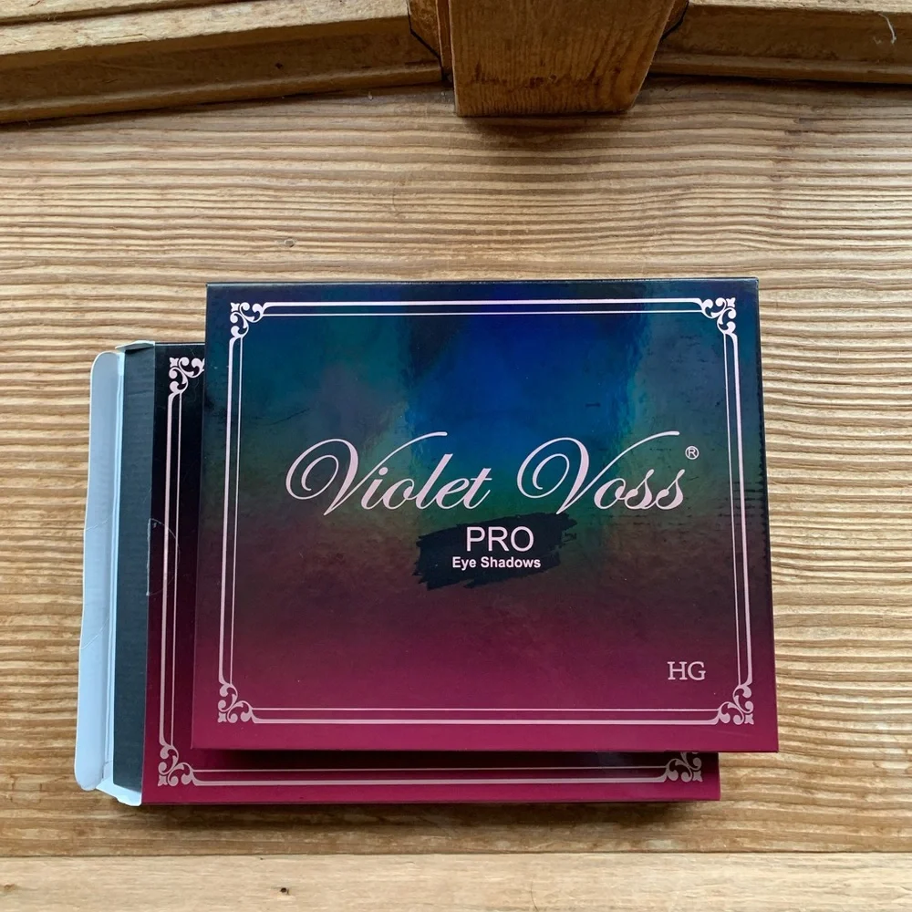 🎉HP🎉 New Violet Voss Holy Grail Eyeshadow Palette